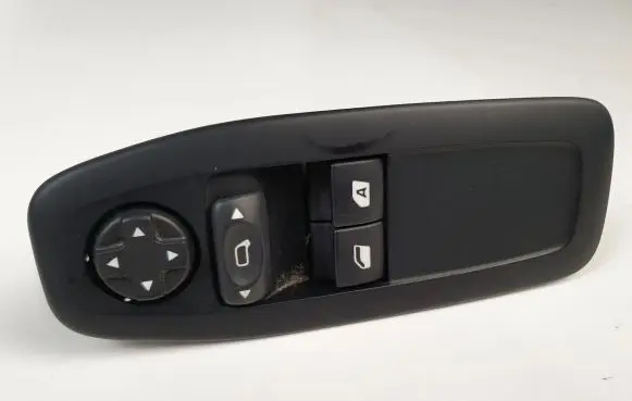 Peugeot 208 Electric window control switch 96751120ZD
