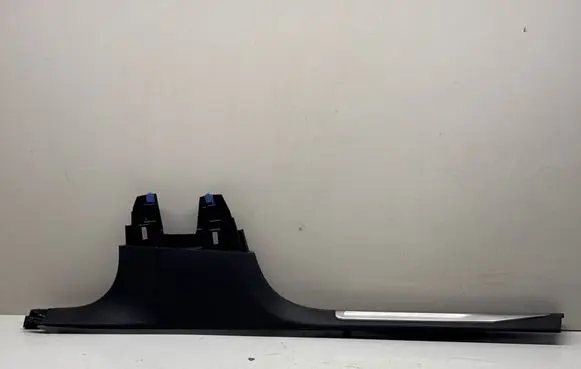 Peugeot 5008 II Front sill trim cover 9824110877 9811645977 9420777