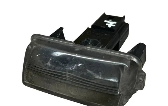 Toyota Verso Number plate light CML02107