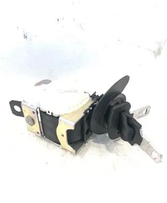 Middle seatbelt (rear)
