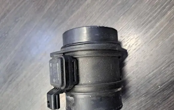 Renault Master III Mass air flow meter 8200914647