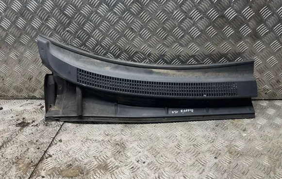 Toyota Avensis T270 Wiper trim 5570805120 5578105090