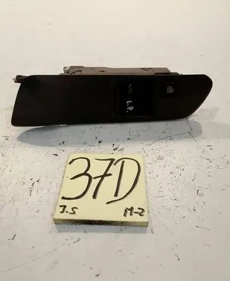 Nissan Primera Electric window control switch 8480202271
