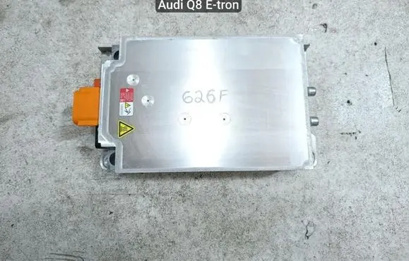 Audi Q8 e-tron Voltage converter inverter 5QE915684CM