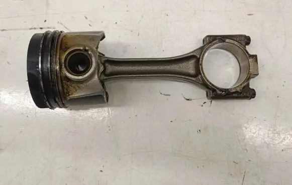 Audi A3 S3 8V Piston with connecting rod