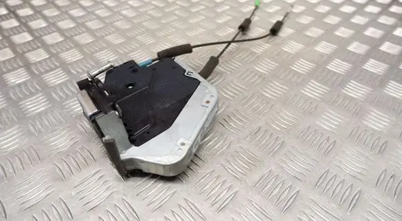 Lexus CT 200H Rear door lock
