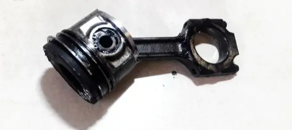 Alfa Romeo 156 Piston with connecting rod