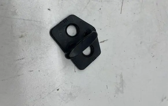 Volvo S60 Front door lock loop/hook striker 30661367