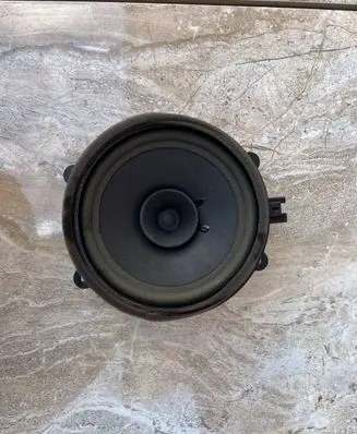 Volvo C40 Rear door speaker 32265248