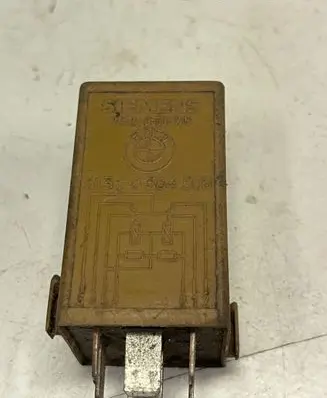 BMW 5 E39 Window control relay 61368384505
