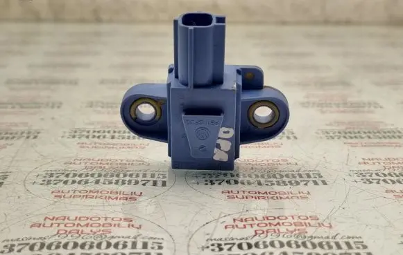 Volkswagen Golf Plus Airbag deployment crash/impact sensor 1K0955557A