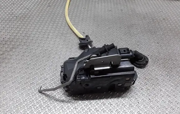 Audi A2 Front door lock