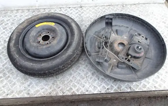 Chrysler Grand Voyager V R16 spare wheel 