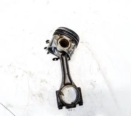 Volkswagen PASSAT B5.5 Piston with connecting rod