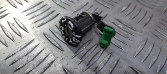 Nissan Terrano Front door lock (next to the handle) 