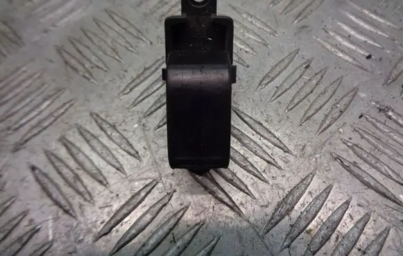 Nissan Almera Tino Quarter vent window switch 