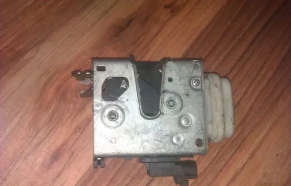 Audi A3 S3 8L Front door lock