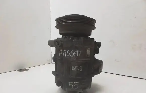 Volkswagen PASSAT B5.5 Air conditioning (A/C) compressor (pump) 8D0260805Q