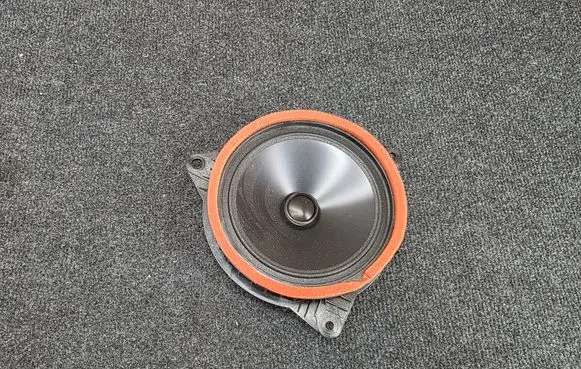 Toyota Hilux VIII Front door speaker 861600K550
