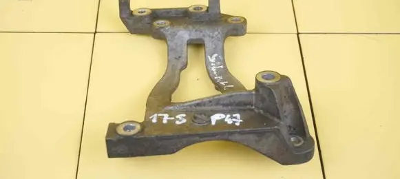 Honda CR-V Engine mount vacuum valve R20A9