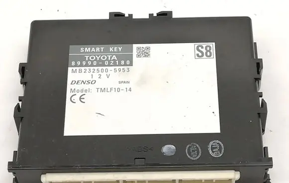 Toyota Auris E180 Keyless (KESSY) go control unit/module 8999002180