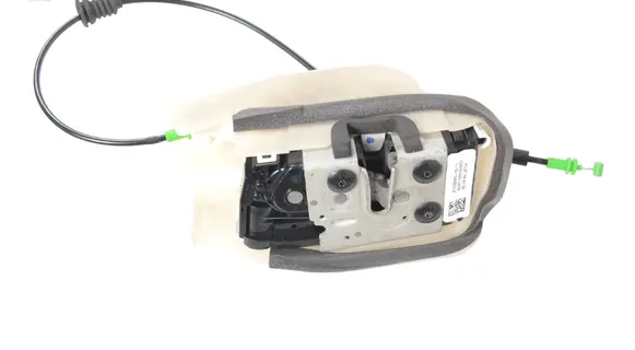 Tesla Model 3 Front door lock 106896300L
