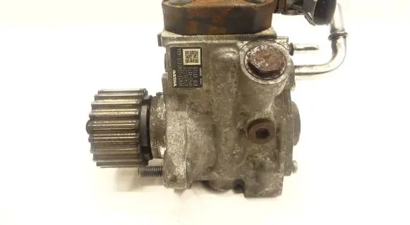 Volvo S60 Fuel injection high pressure pump 31405129