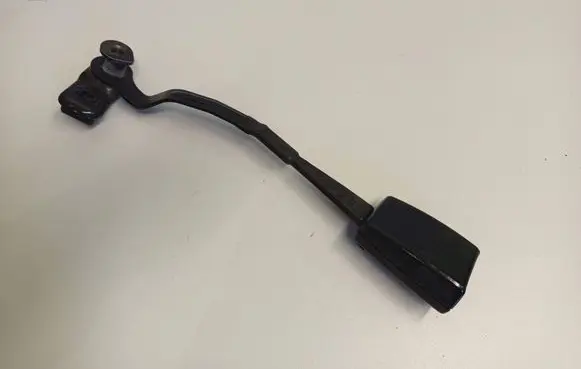Audi A3 S3 8L Front seatbelt buckle 1L0858675H