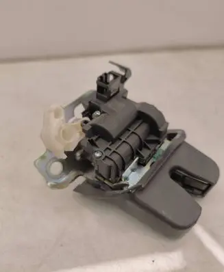 Volkswagen Tiguan Tailgate/trunk/boot lock/catch/latch 5NA827505