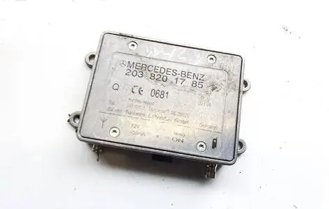 Mercedes-Benz C W203 Antenna control unit 2038201785