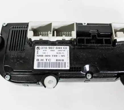 Skoda Superb B6 (3T) Interior fan control switch 3T0907044CE