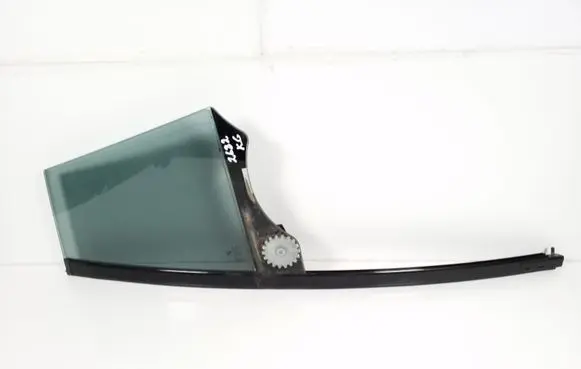 BMW 5 GT F07 Rear vent window glass 