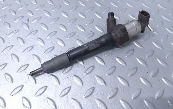Mazda 6 Fuel injector R2AA13H50