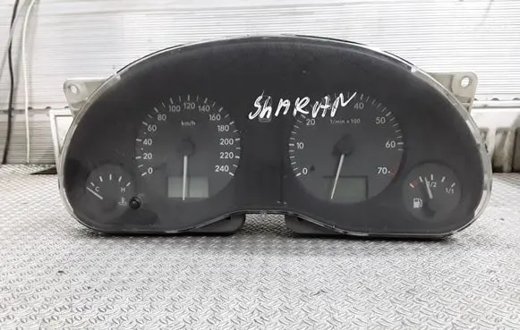 Ford Galaxy Speedometer (instrument cluster) 7M0919882