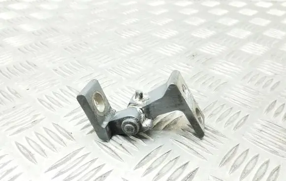 Volkswagen Tiguan Front door upper hinge 5N0831402