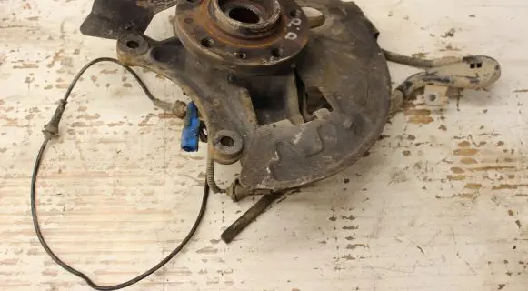 Peugeot 508 Front wheel hub spindle knuckle