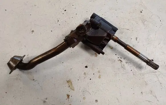 Volkswagen PASSAT B5 Oil pump 058115153A
