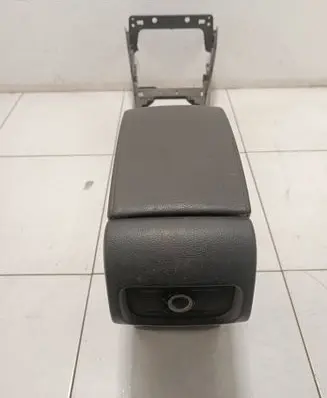 Volkswagen Sharan Center console 7N1863243 7N1863241A