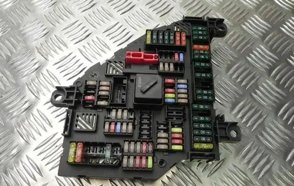 BMW 7 F01 F02 F03 F04 Fuse box set 9210857 K675