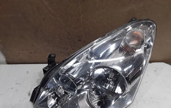 Toyota Corolla Verso AR10 Headlight/headlamp STANLEY0F03 STANLEY3124