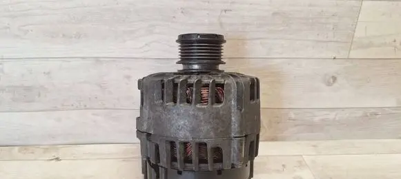 Volkswagen PASSAT B6 Generator/alternator 03L903023E 2605717A 209022452