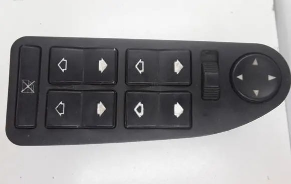 BMW 5 E39 Electric window control switch 61318368986 03725075 8368986