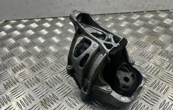 Audi Q5 SQ5 Engine mount bracket 4M0199372M 782215147917 782215150182