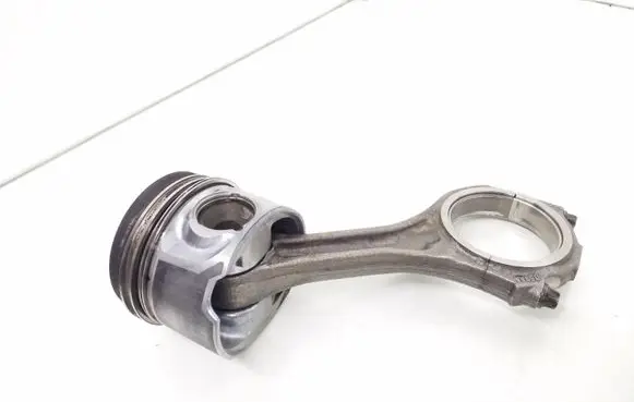Audi A6 S6 C6 4F Piston with connecting rod