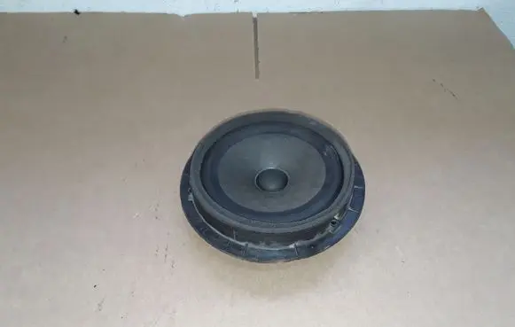 Suzuki SX4 Front door speaker NOCODE