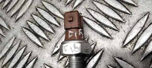 BMW X5 F15 Oil pressure sensor 8611273