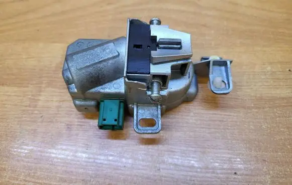 Steering wheel lock