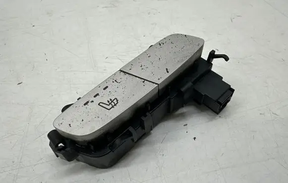 Mercedes-Benz E W213 Seat heating switch A2139058811