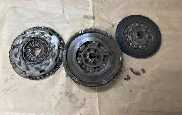 Seat Leon (1P) Clutch set kit 022141031S