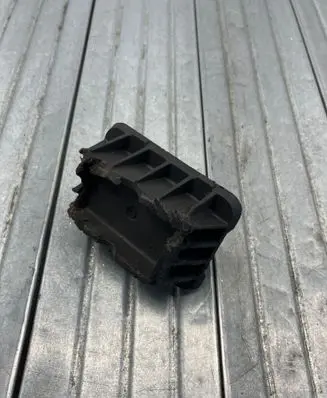 BMW 5 F10 F11 Jacking socket point 7237195 18433810